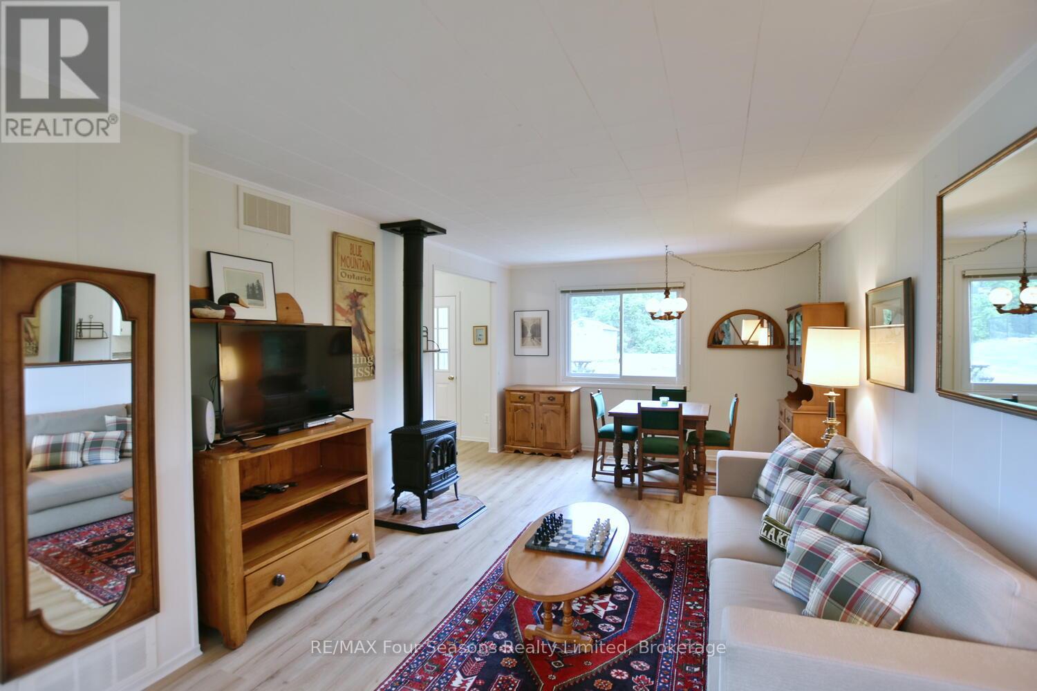 209540 Highway 26 W, Blue Mountains, Ontario  L9Y 0T1 - Photo 18 - X12276414
