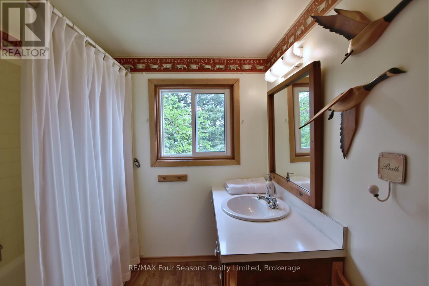 209540 Highway 26 W, Blue Mountains, Ontario  L9Y 0T1 - Photo 23 - X12276414