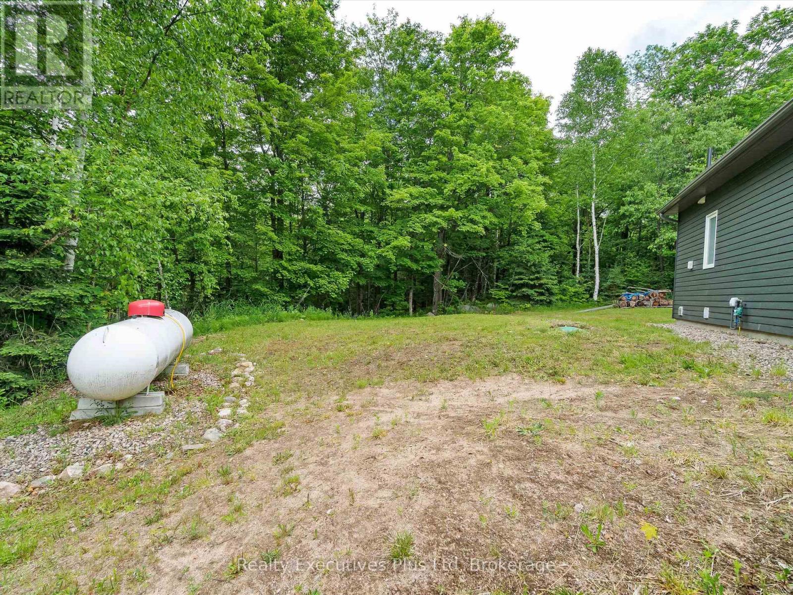 1908 Eagle Lake Road, Machar, Ontario  P0A 1X0 - Photo 37 - X12276525