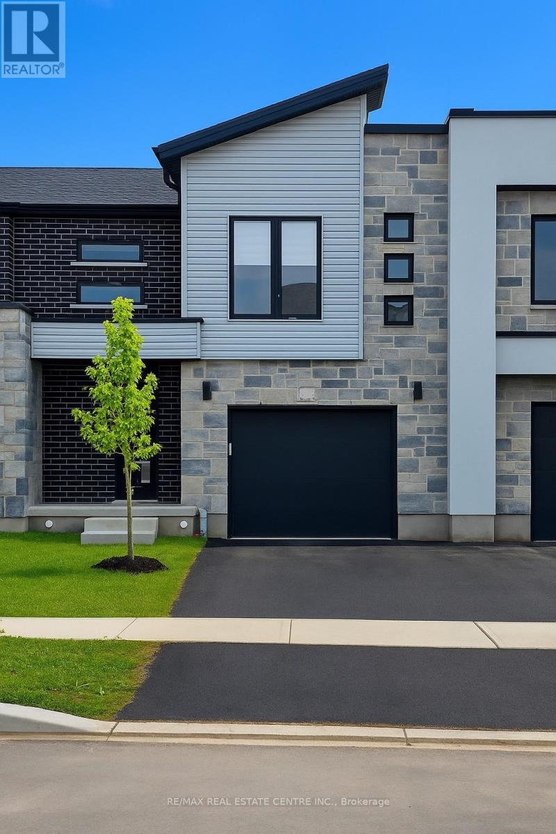 Property at 2974 TURNER CRESCENT image 1