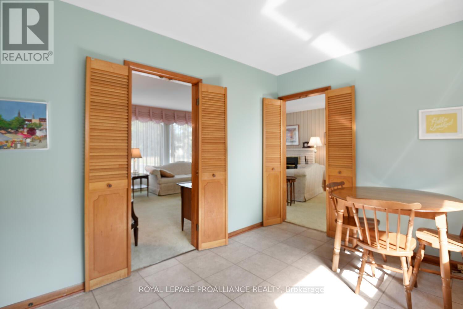 2 Woodlawn Place, Brockville, Ontario  K6V 2Z2 - Photo 17 - X12276456