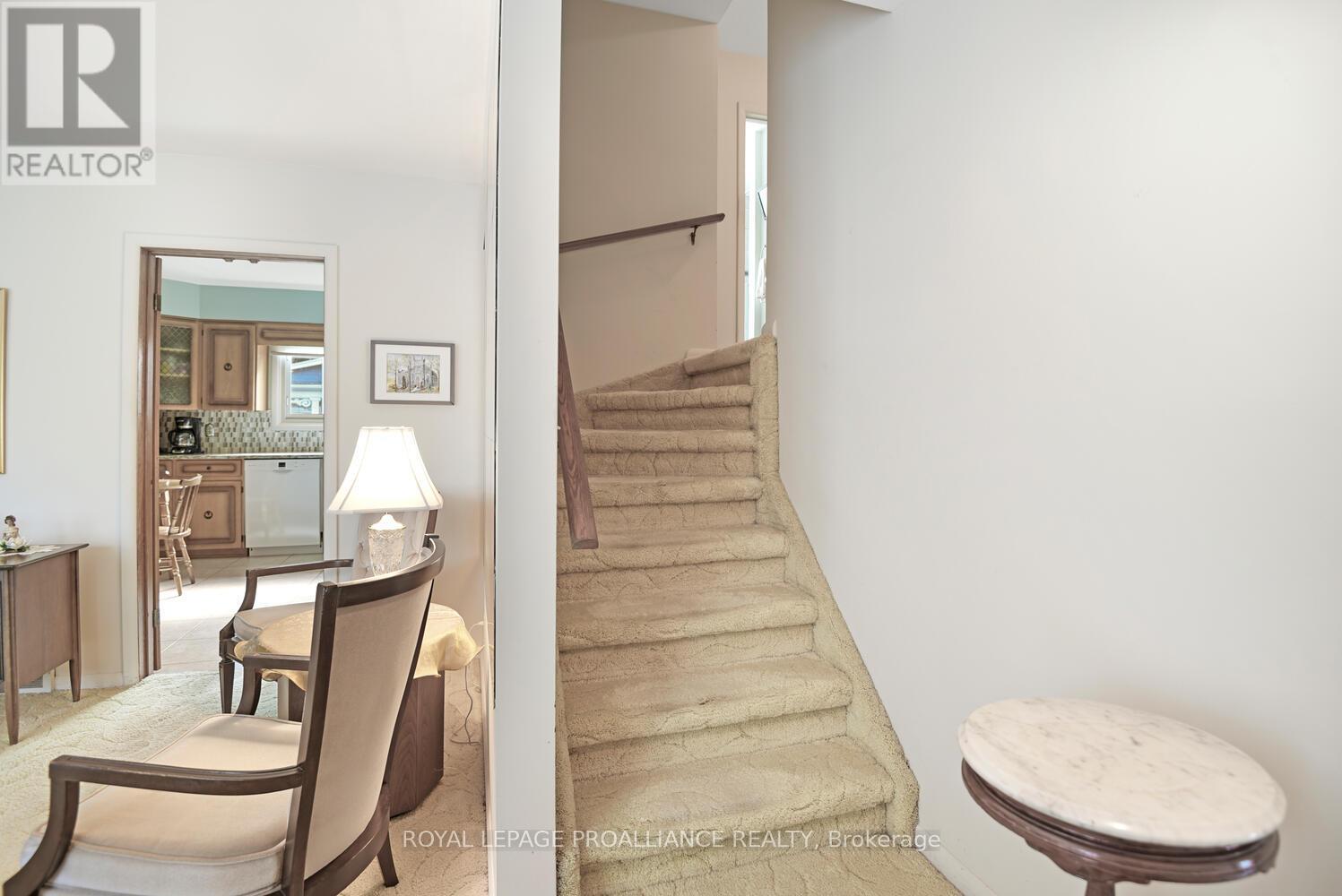 2 Woodlawn Place, Brockville, Ontario  K6V 2Z2 - Photo 18 - X12276456