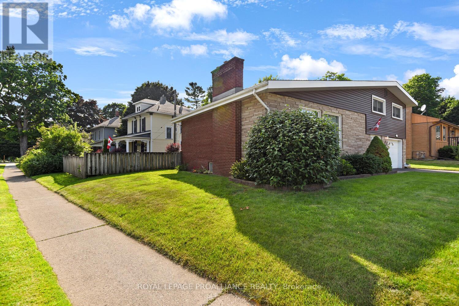 2 Woodlawn Place, Brockville, Ontario  K6V 2Z2 - Photo 26 - X12276456
