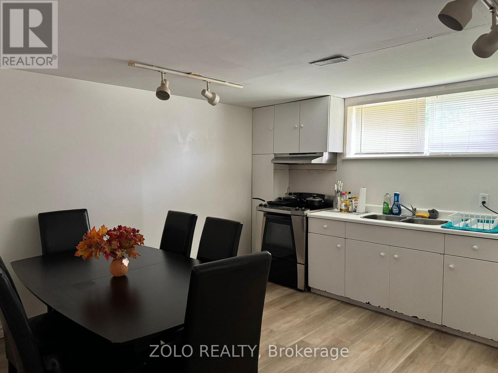 148 Newton Drive, Toronto (Newtonbrook East), Ontario  M2M 2N3 - Photo 18 - C12276326