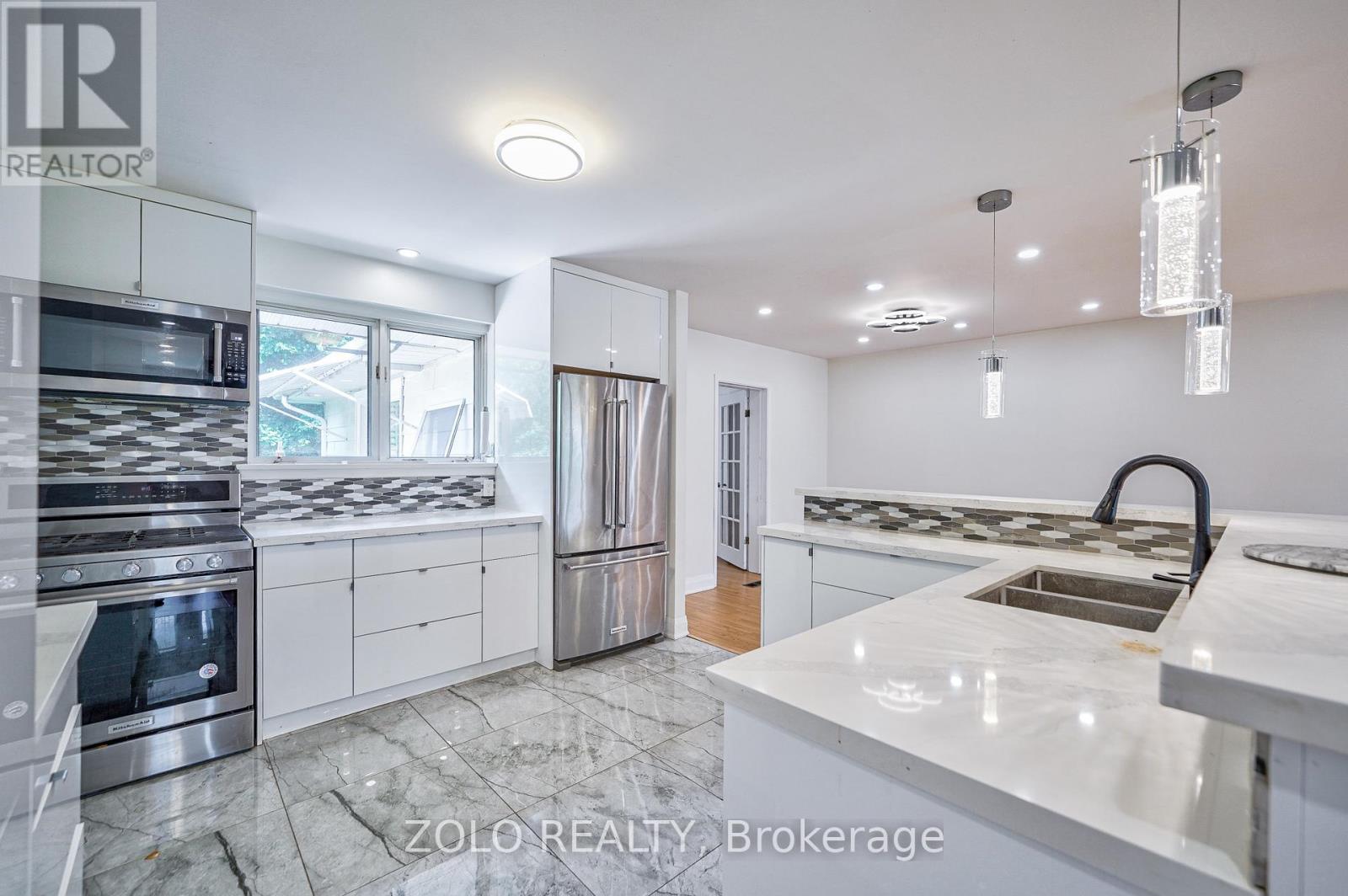 148 Newton Drive, Toronto (Newtonbrook East), Ontario  M2M 2N3 - Photo 2 - C12276326