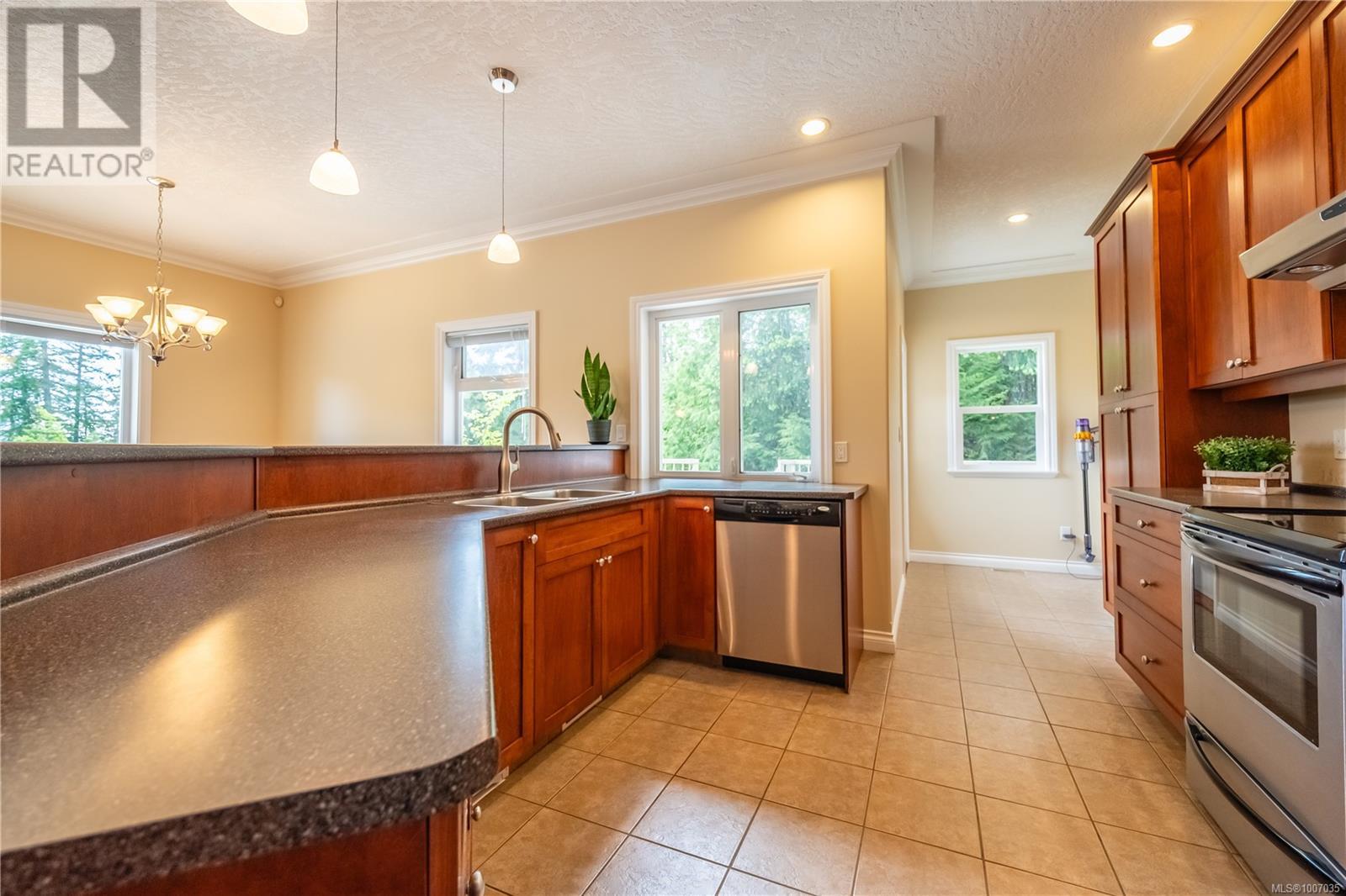 Property at 2258 Cowichan Bay Rd image 5