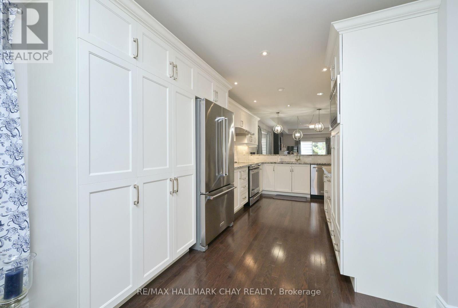 39 Westmount Drive, New Tecumseth, Ontario  L9R 0P5 - Photo 6 - N12276266