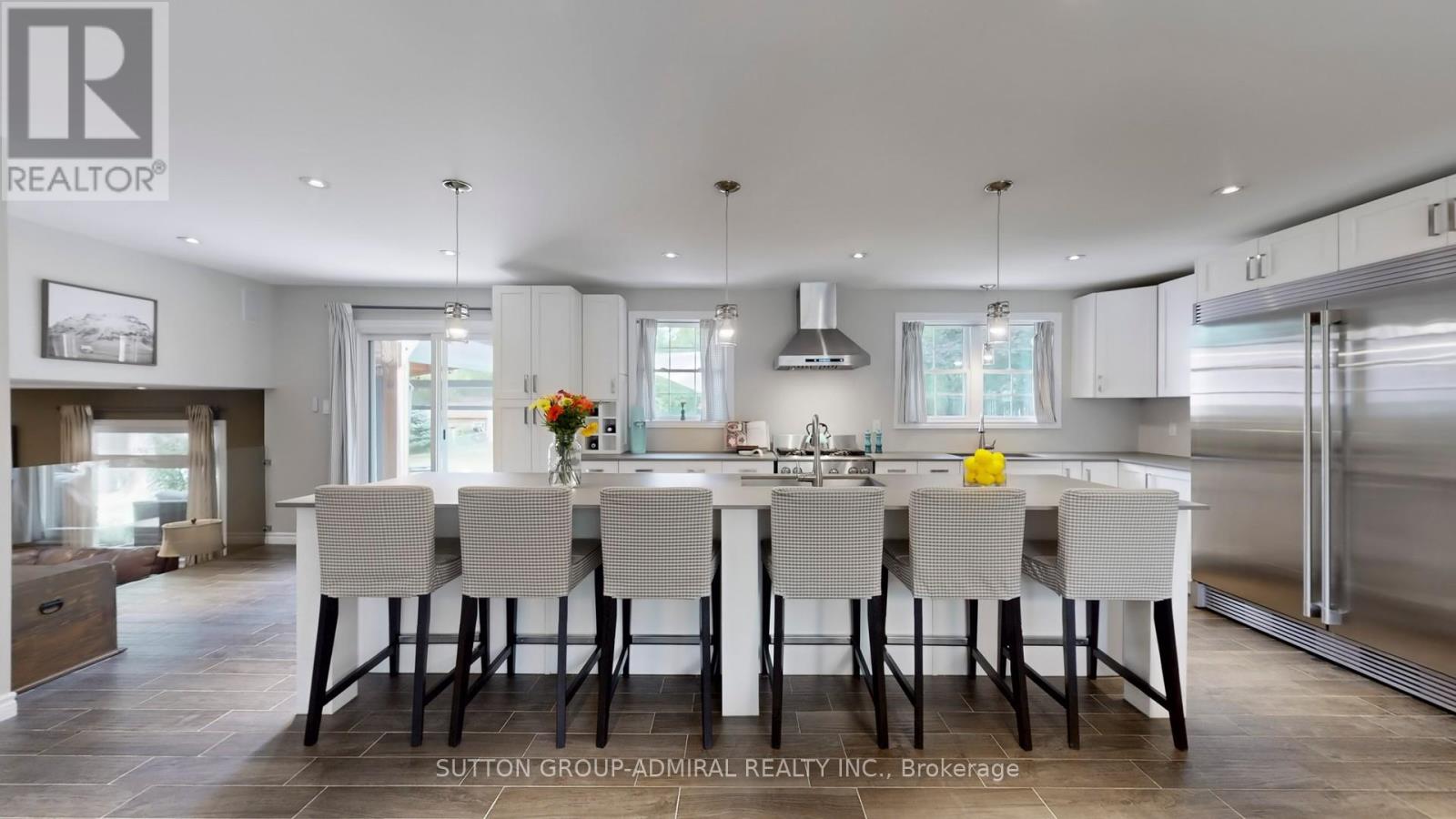 Property at 8 BALMORAL HEIGHTS image 4
