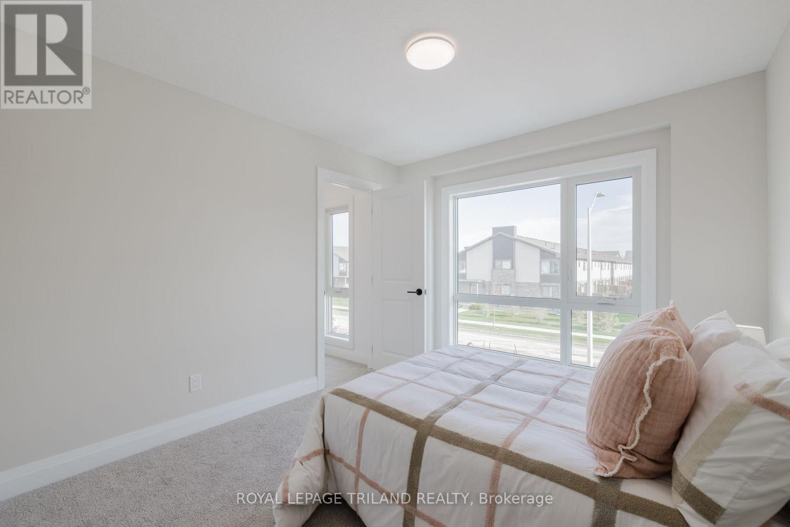 1867 Dalmagarry Road, London North, Ontario  N6G 0A6 - Photo 25 - X12249531