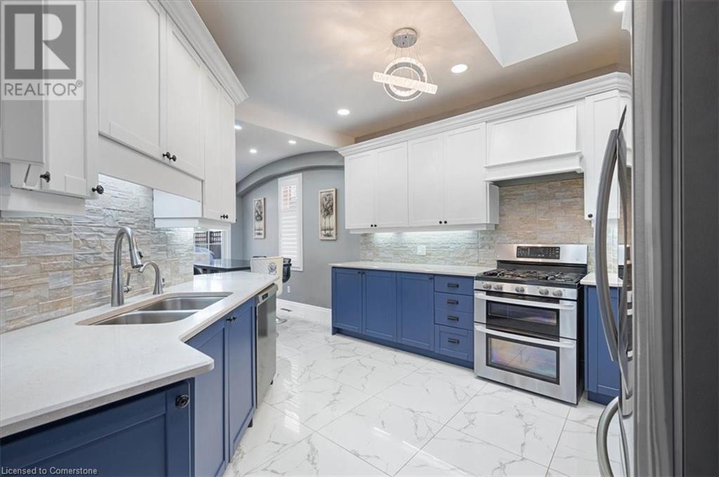 Property at 524 WOODFIELD Court image 4
