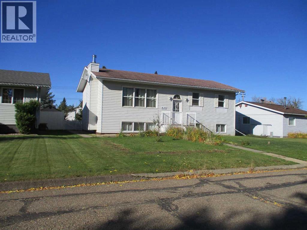 420 3rd Street NE, Manning, Alberta  T0H 2M0 - Photo 2 - A2176021