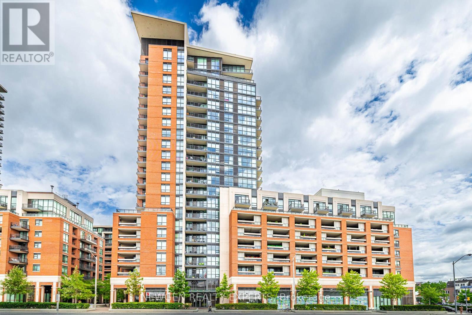 704 - 800 Lawrence Avenue W, Toronto, Ontario  M6A 0B1 - Photo 1 - W12276360