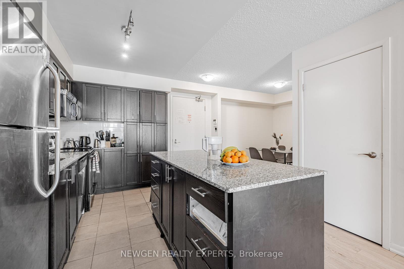 704 - 800 Lawrence Avenue W, Toronto, Ontario  M6A 0B1 - Photo 11 - W12276360