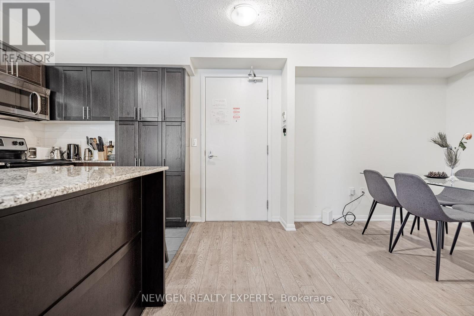 704 - 800 Lawrence Avenue W, Toronto, Ontario  M6A 0B1 - Photo 3 - W12276360