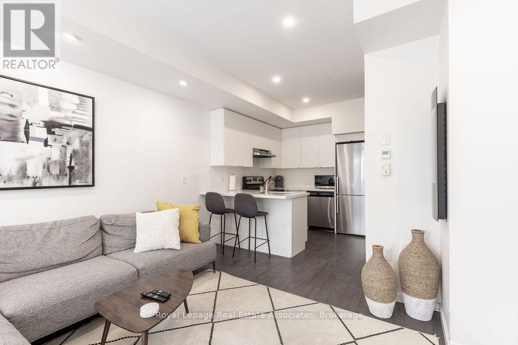Property at 93 - 500 ALEX GARDNER CIRCLE image 3