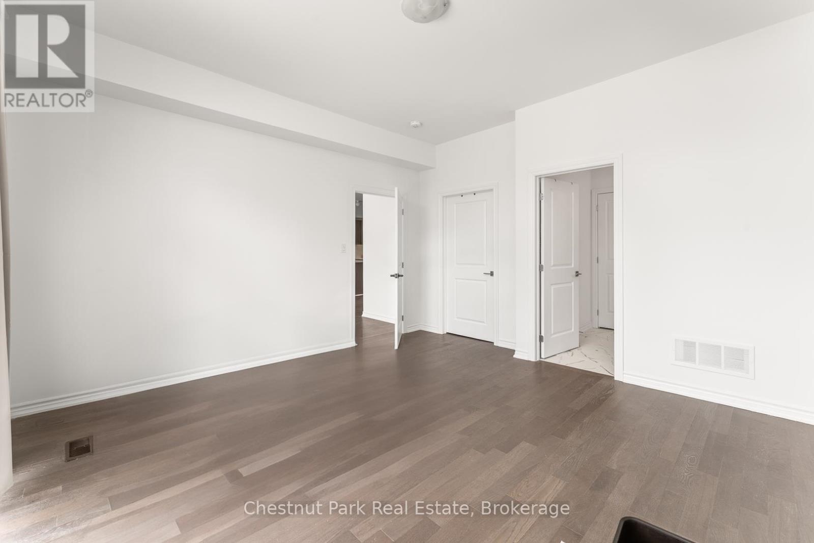 6 Turnberry Court, Bracebridge (Monck (Bracebridge)), Ontario  P1L 0N5 - Photo 13 - X12276568