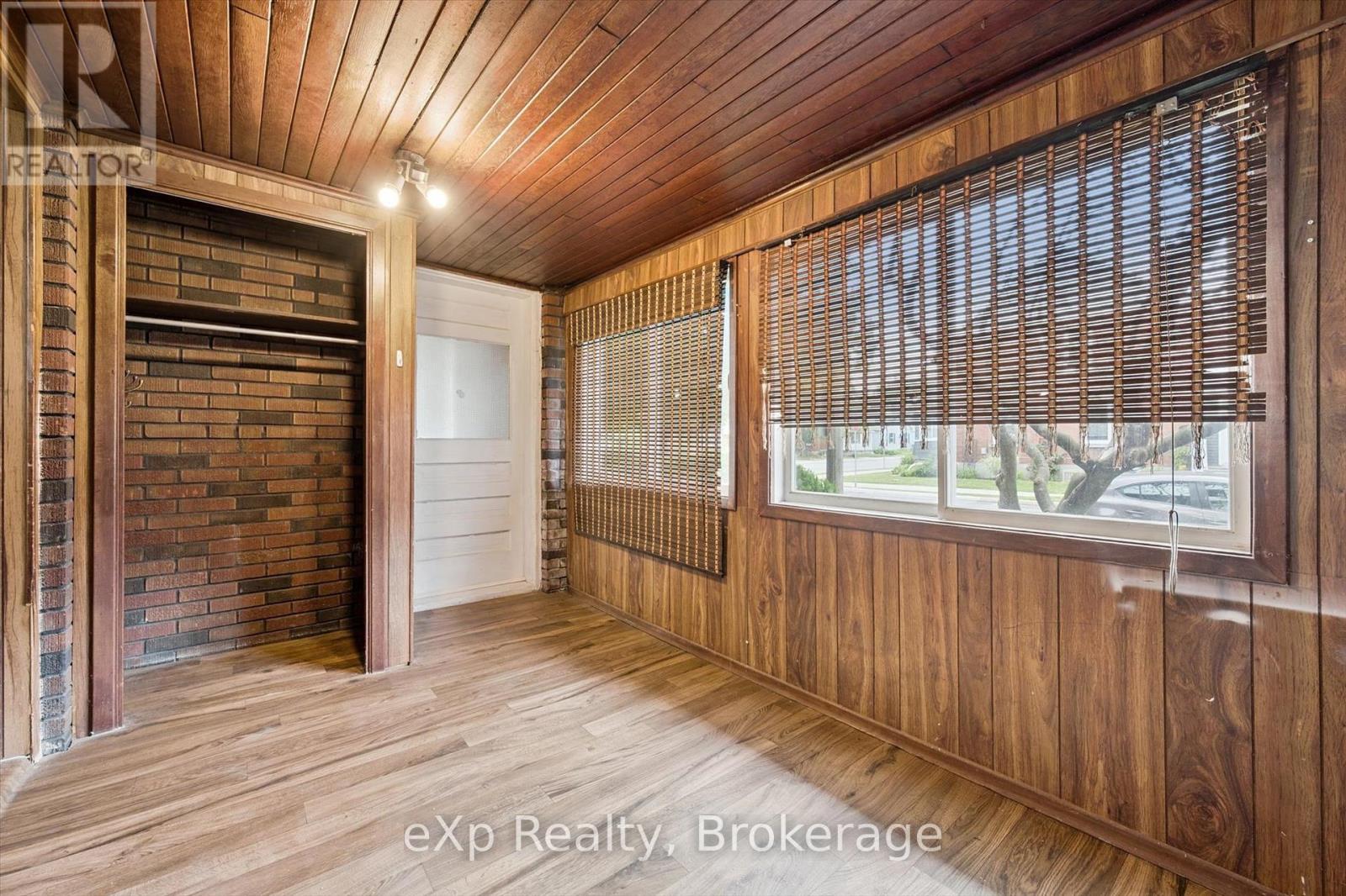 120 Johnston Street, Guelph (St. Patrick's Ward), Ontario  N1E 5T8 - Photo 19 - X12276627