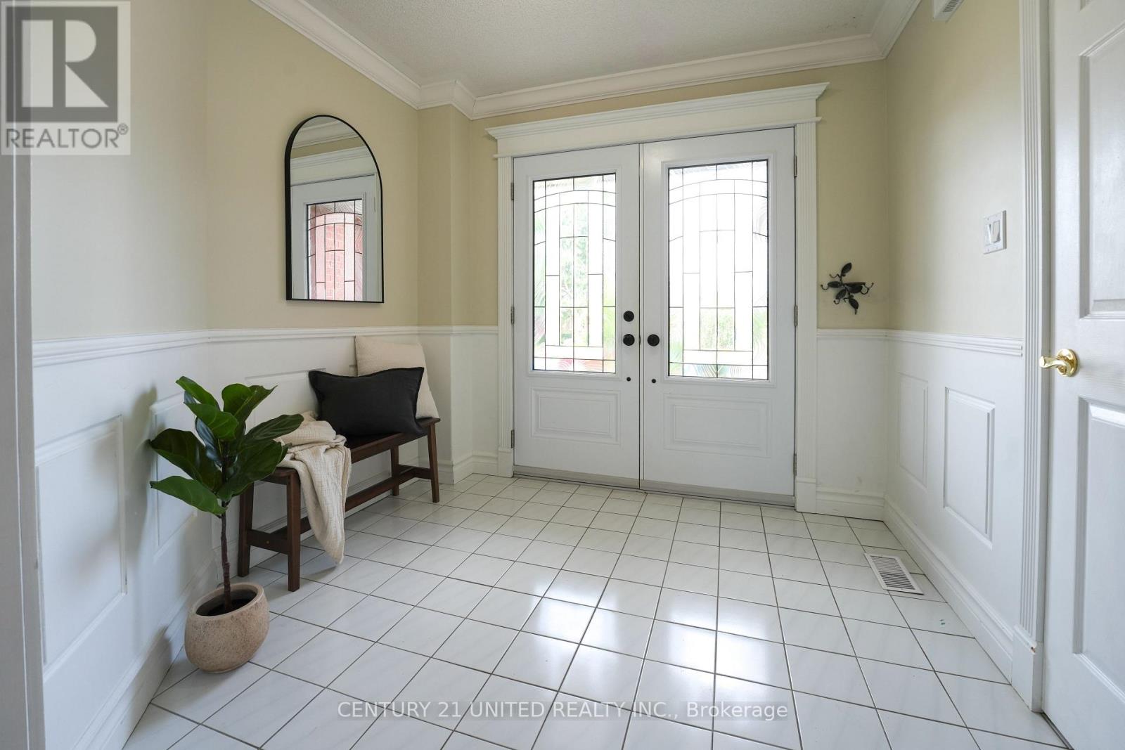 Property at 569 WESTMAN AVENUE image 2