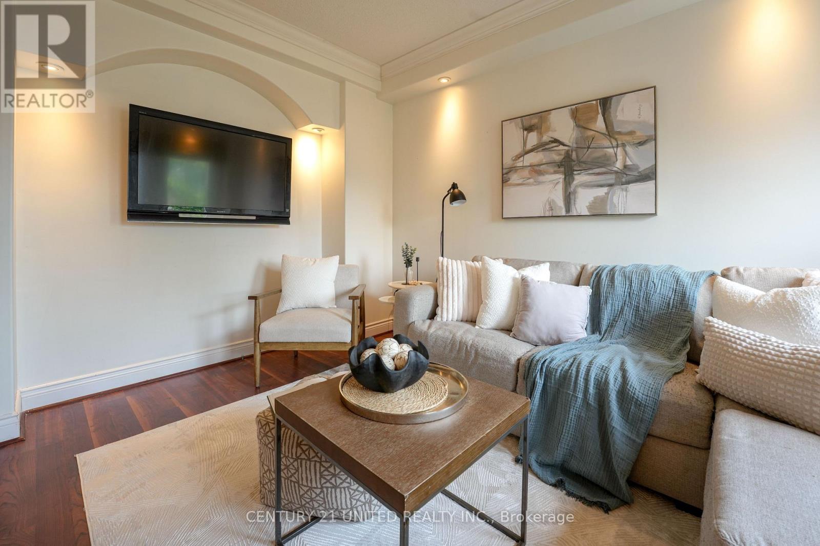 Property at 569 WESTMAN AVENUE image 3