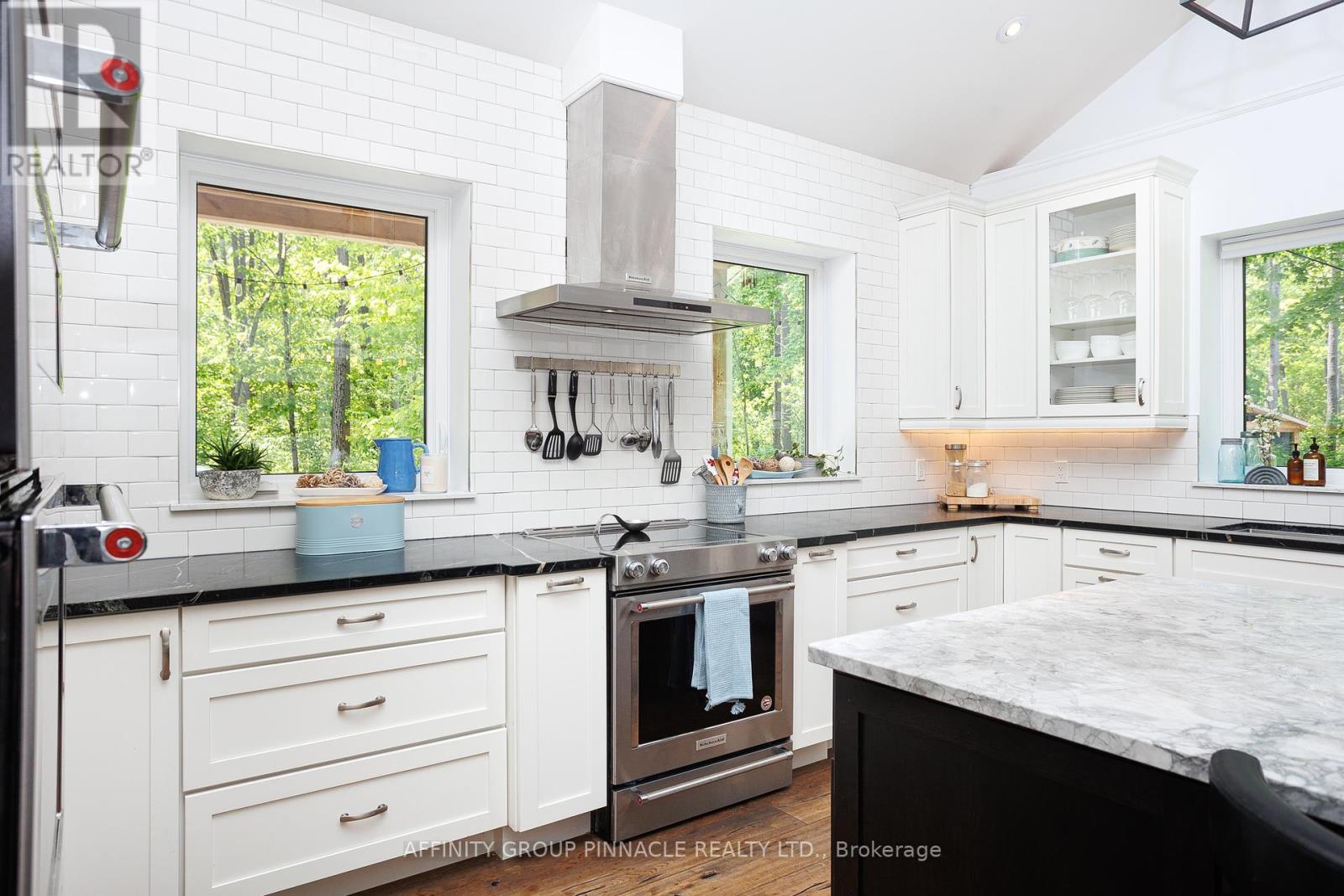 32 Irene Avenue, Kawartha Lakes (Fenelon Falls), Ontario  K0M 1N0 - Photo 16 - X12276611