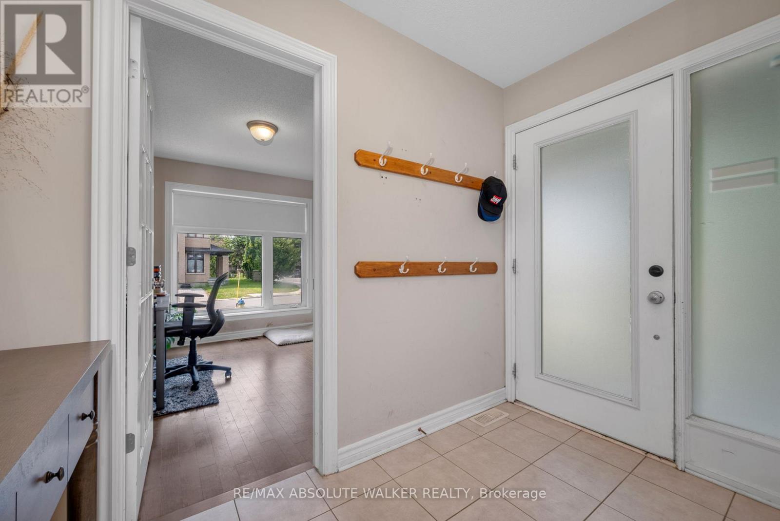 Property at 135 WILD SENNA WAY image 5