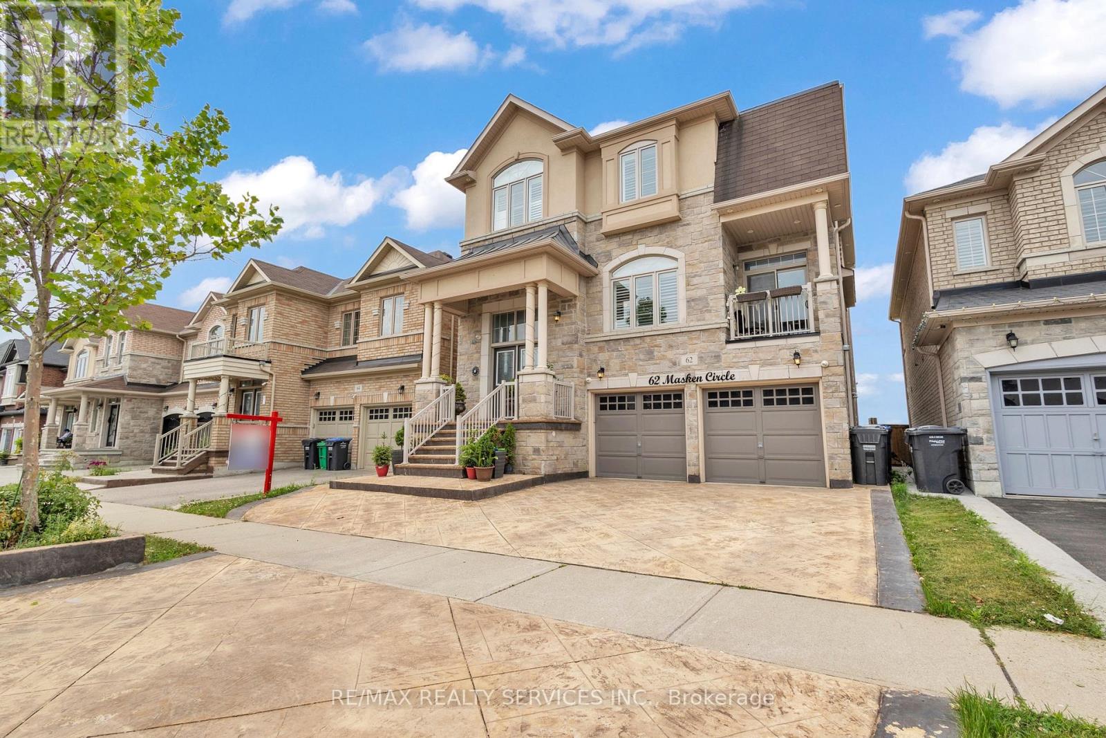 Property at 62 MASKEN CIRCLE image 2