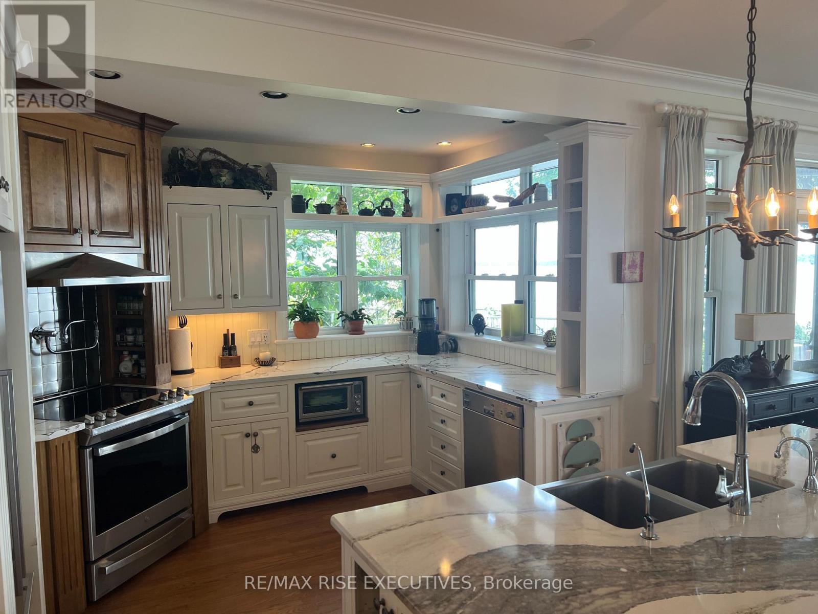 105 Fraser Lane, Elizabethtown-Kitley, Ontario  K6V 7E2 - Photo 8 - X12276546