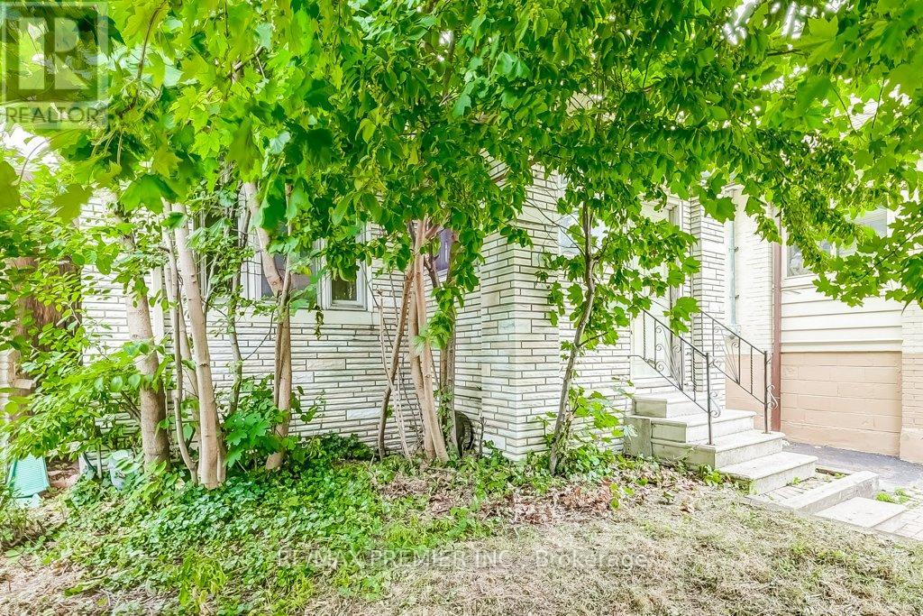 Property at 16 PORTER AVE AVENUE image 3