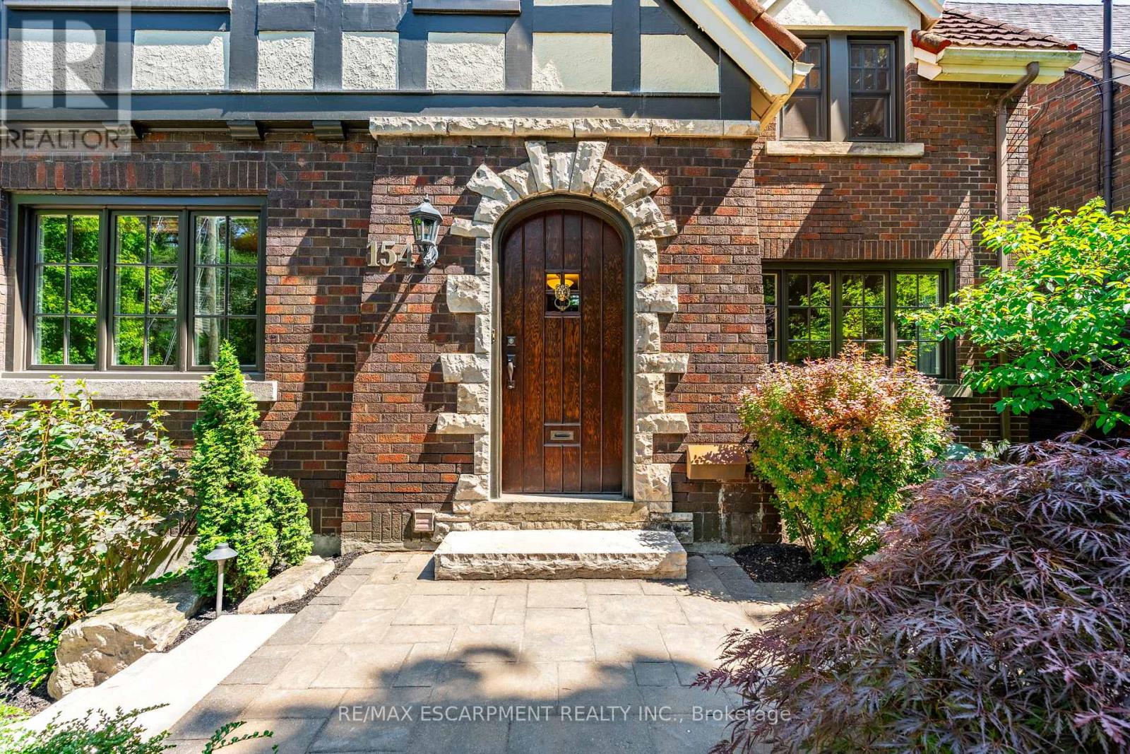 Property at 154 DALEWOOD CRESCENT image 5