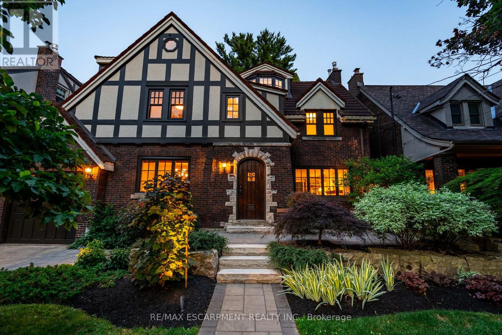 Property at 154 DALEWOOD CRESCENT image 2