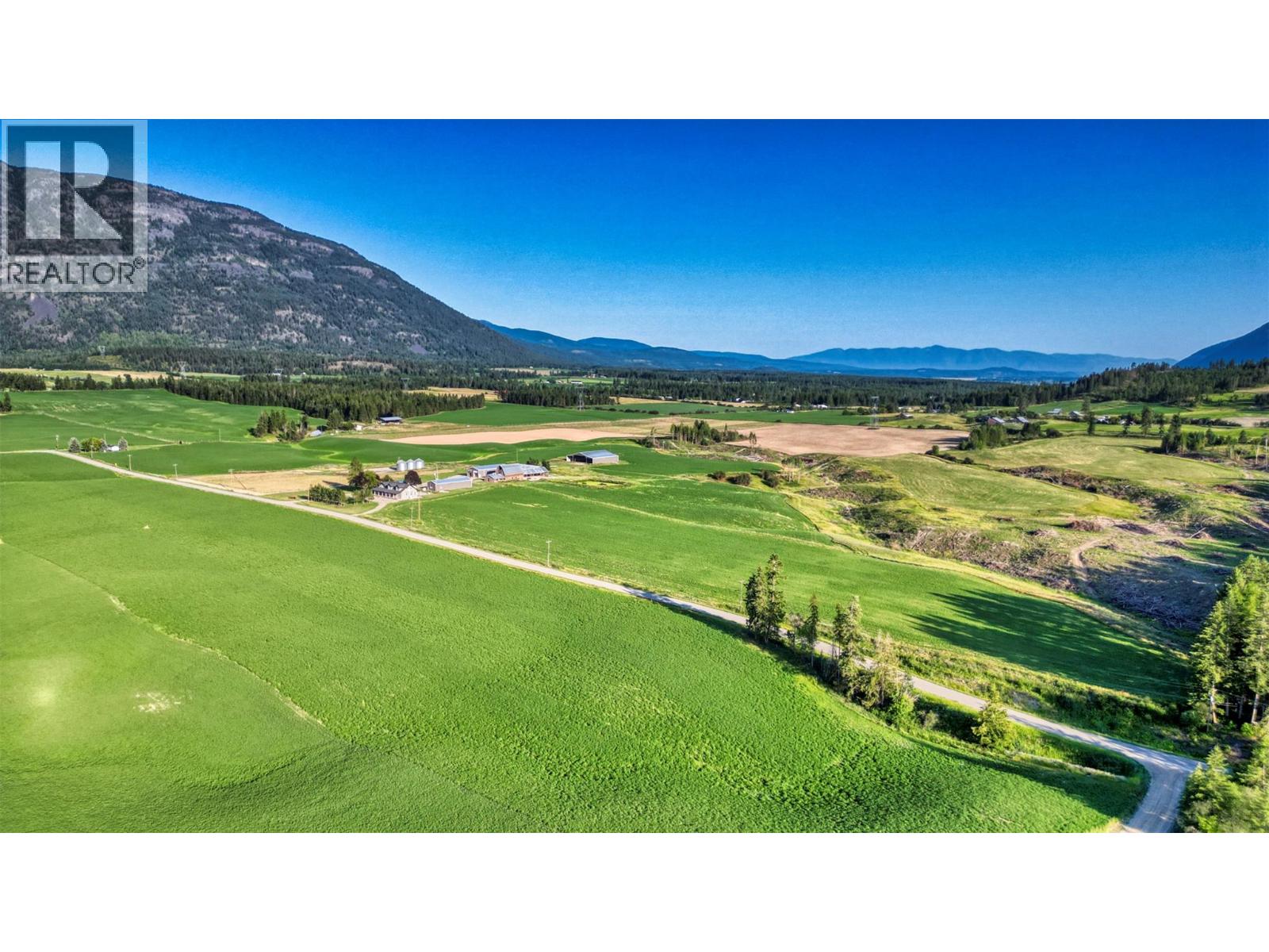 2703 4th Street, Lister, British Columbia  V0B 1G2 - Photo 3 - 10353241