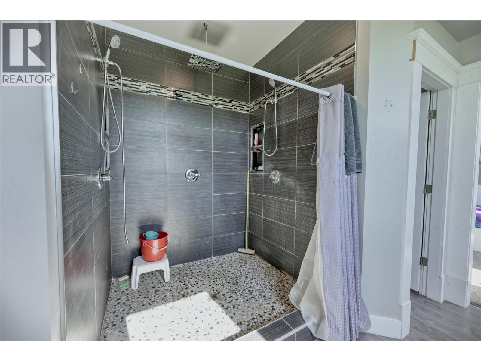 2703 4th Street, Lister, British Columbia  V0B 1G2 - Photo 25 - 10353241