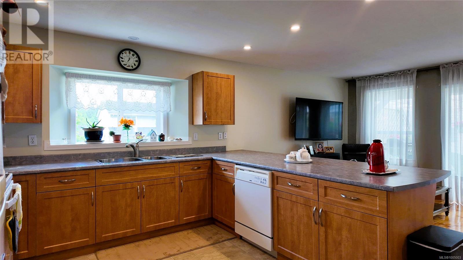 Property at 601 Azalea Pl image 1