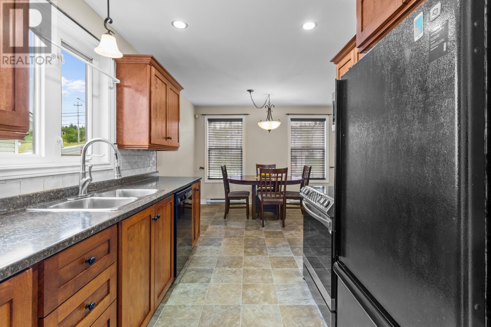 Property at 3 Dunluce Crescent image 5
