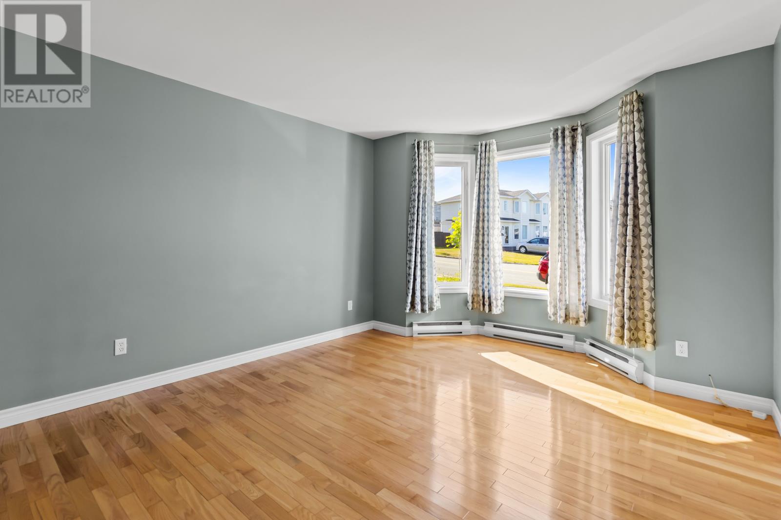 Property at 5 Stojko Place image 4