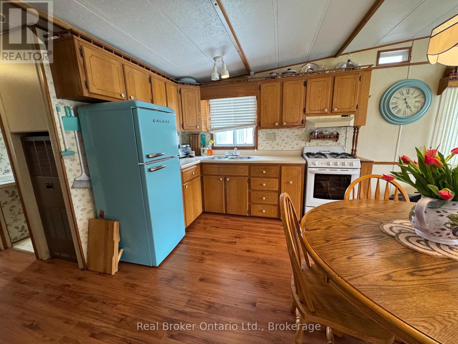 194 - 580 Beaver Creek Road, Waterloo, Ontario  N2J 3Z4 - Photo 11 - X12276631