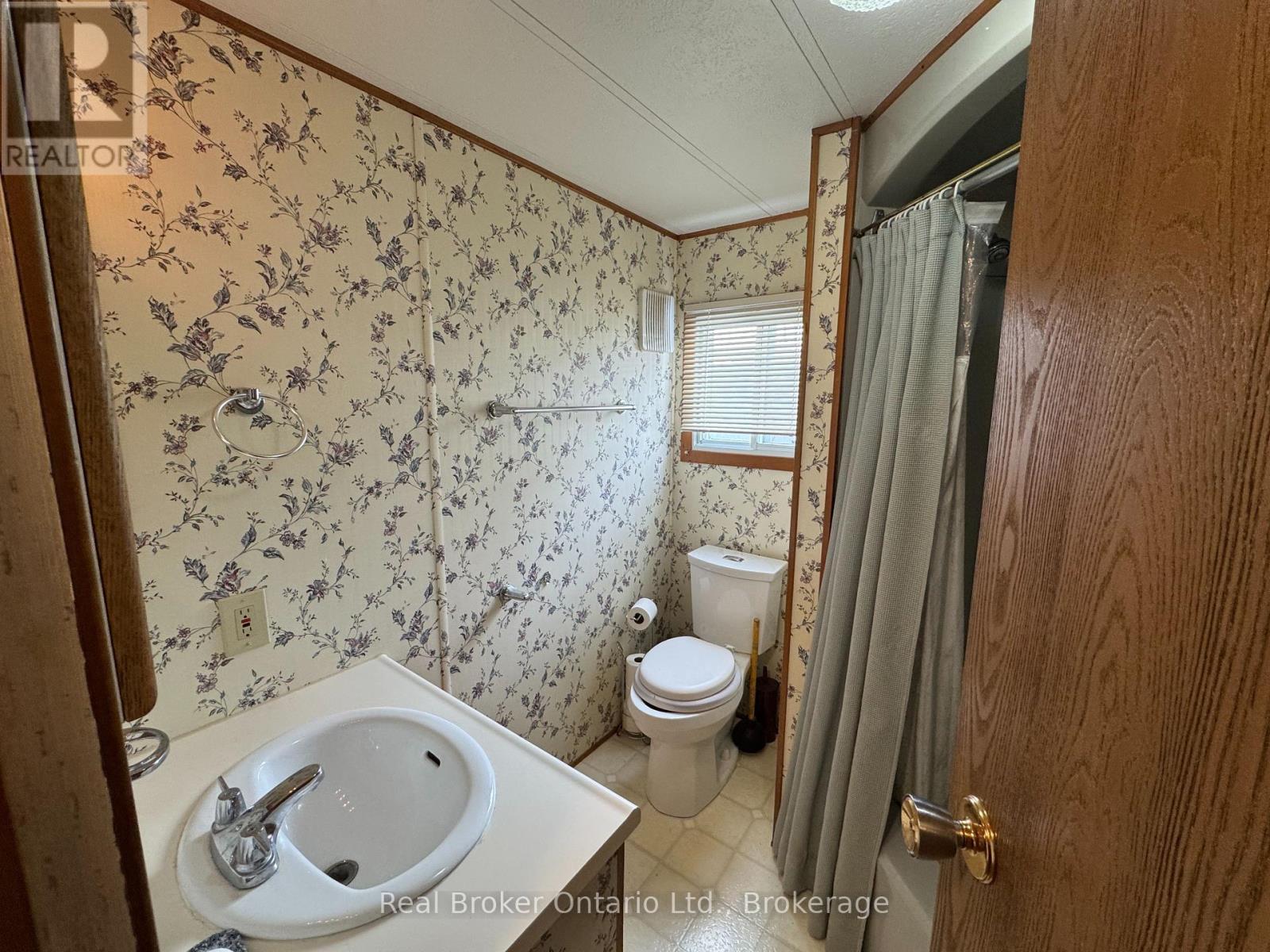 194 - 580 Beaver Creek Road, Waterloo, Ontario  N2J 3Z4 - Photo 15 - X12276631