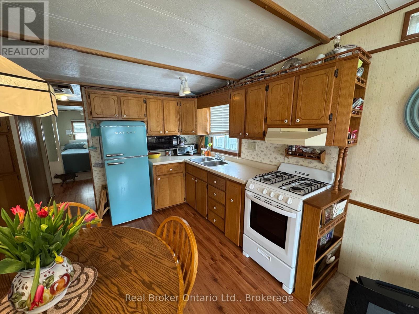 194 - 580 Beaver Creek Road, Waterloo, Ontario  N2J 3Z4 - Photo 25 - X12276631