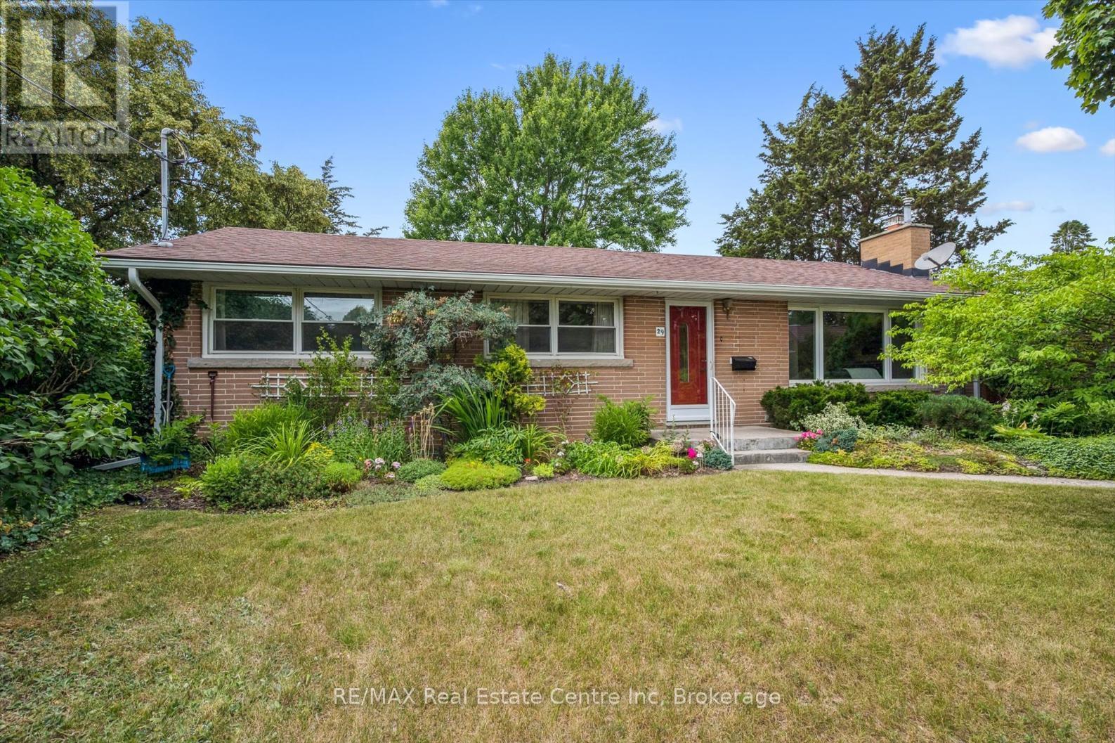 Property at 29 ECHO DRIVE image 5