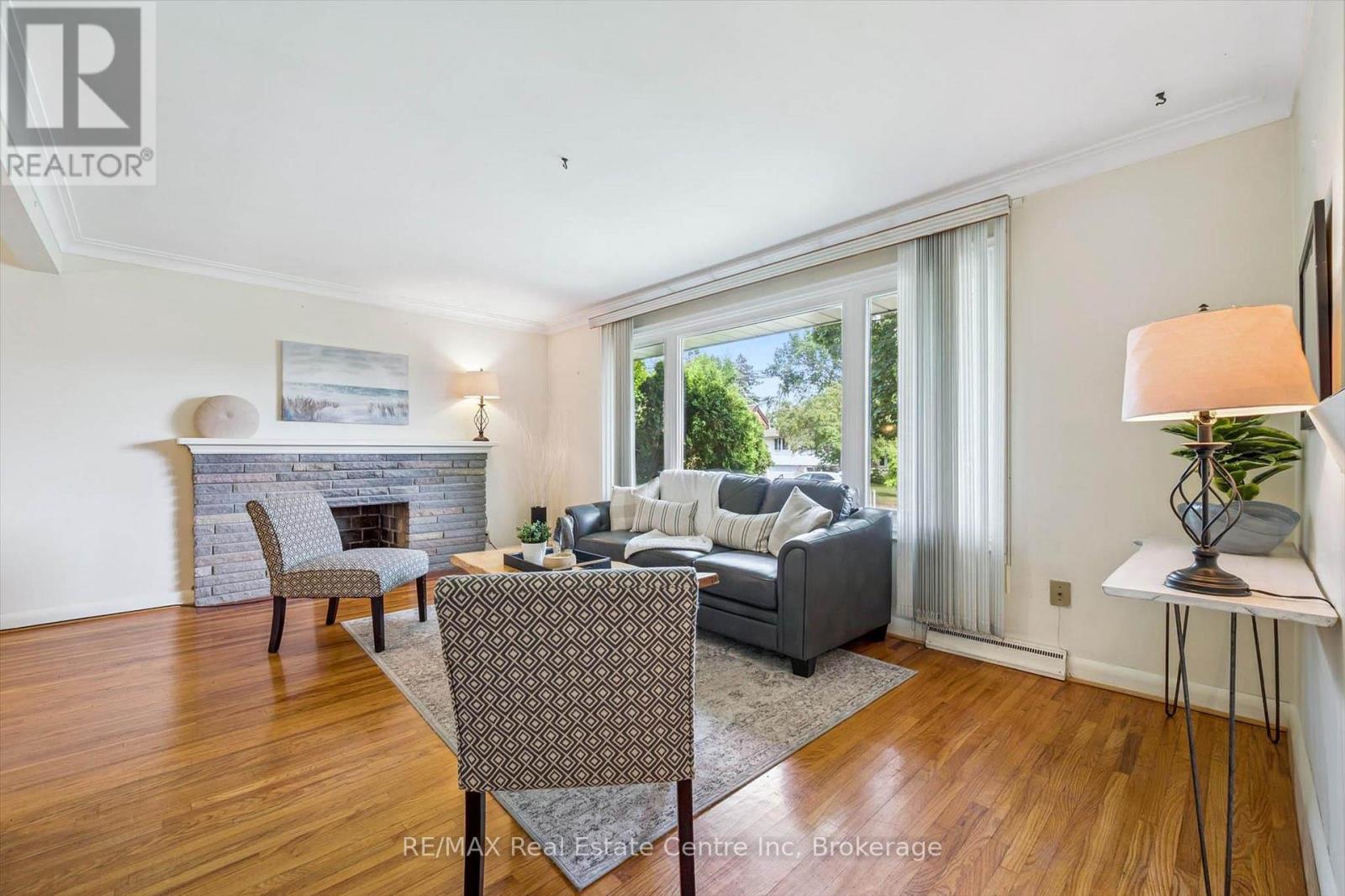 Property at 29 ECHO DRIVE image 4