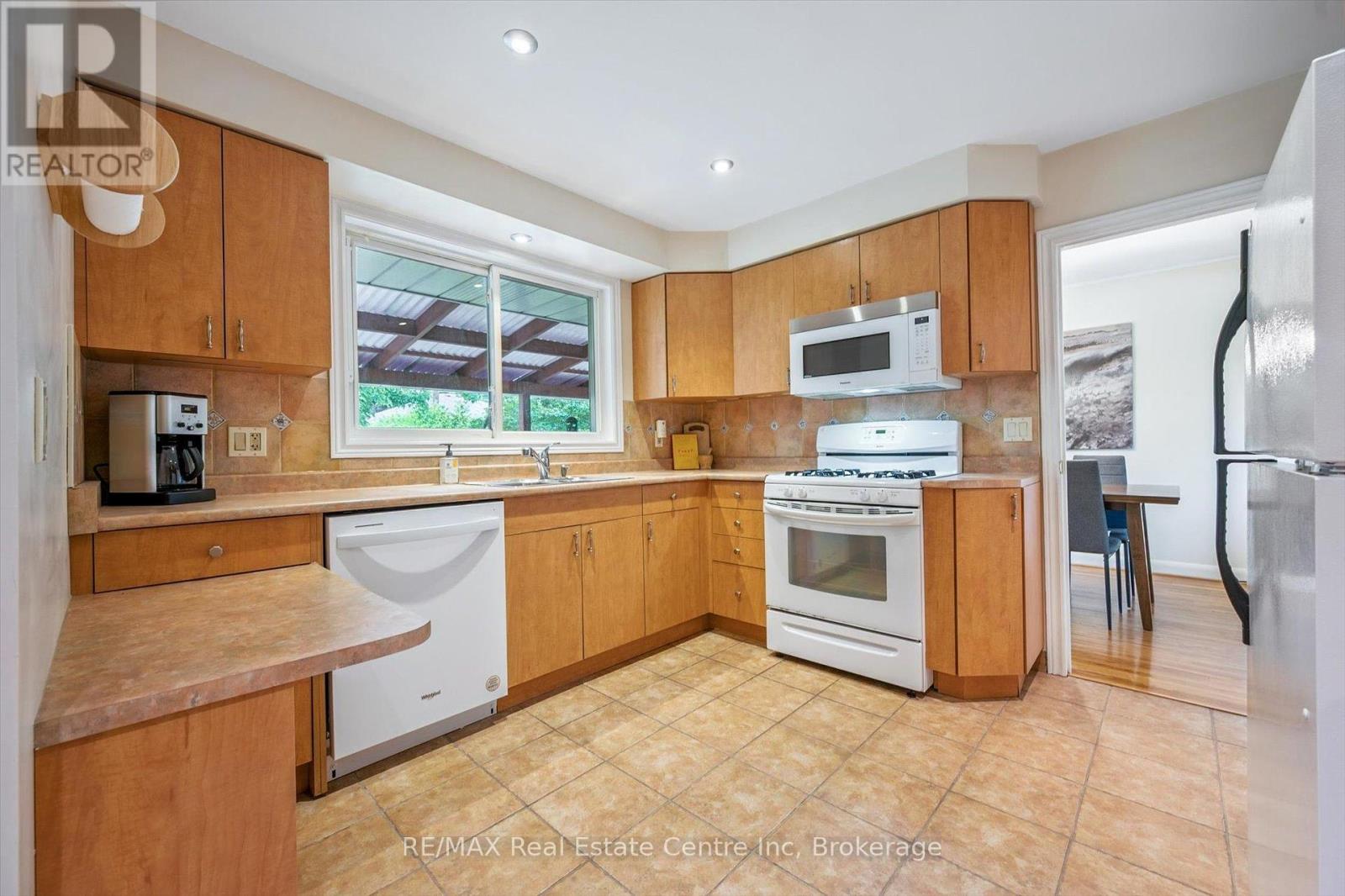 29 Echo Drive, Guelph, Ontario  N1G 1H1 - Photo 9 - X12276695