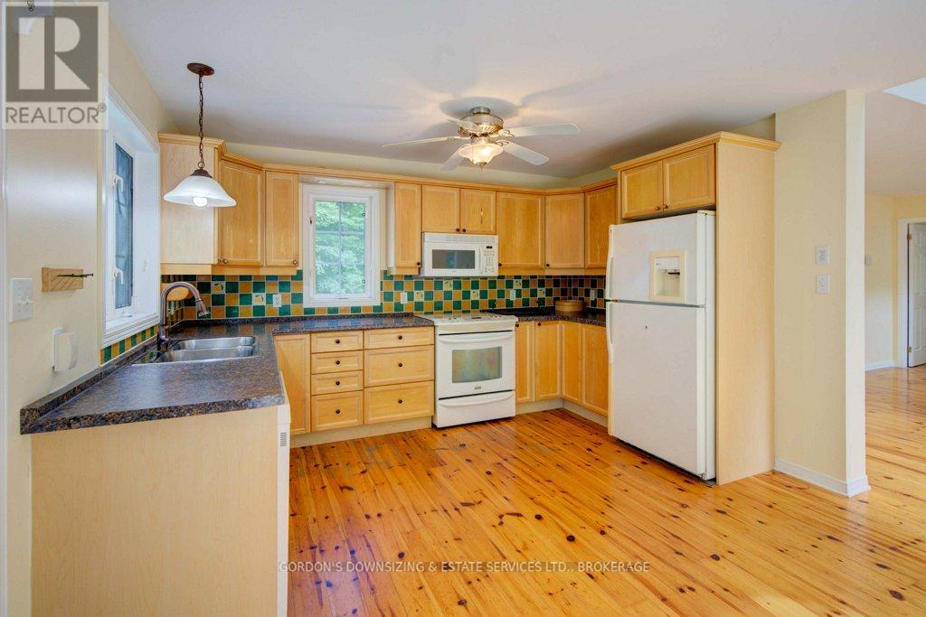 259 Morton Bay Lane, Rideau Lakes, Ontario  K0H 1E0 - Photo 11 - X12276719