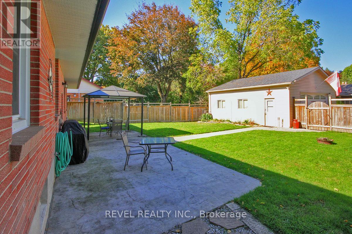 1341 Byron Baseline Road, London South, Ontario  N6K 2E5 - Photo 16 - X12276667