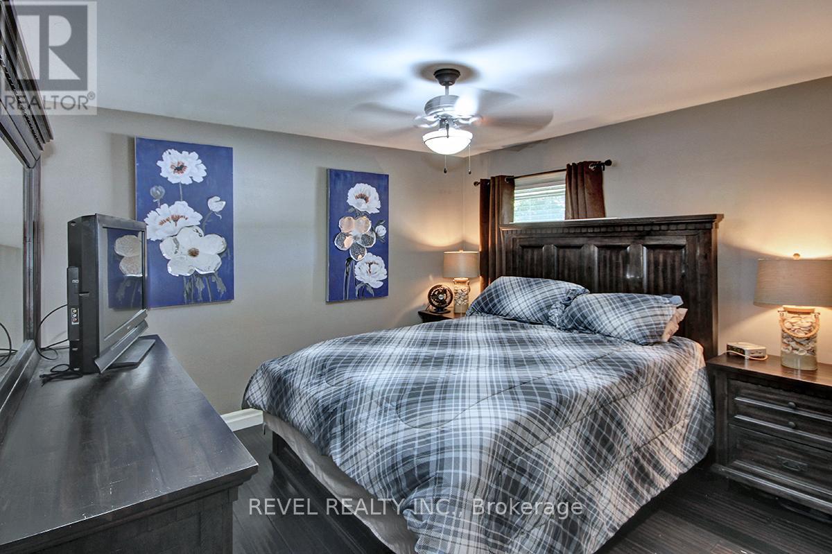 1341 Byron Baseline Road, London South, Ontario  N6K 2E5 - Photo 6 - X12276667