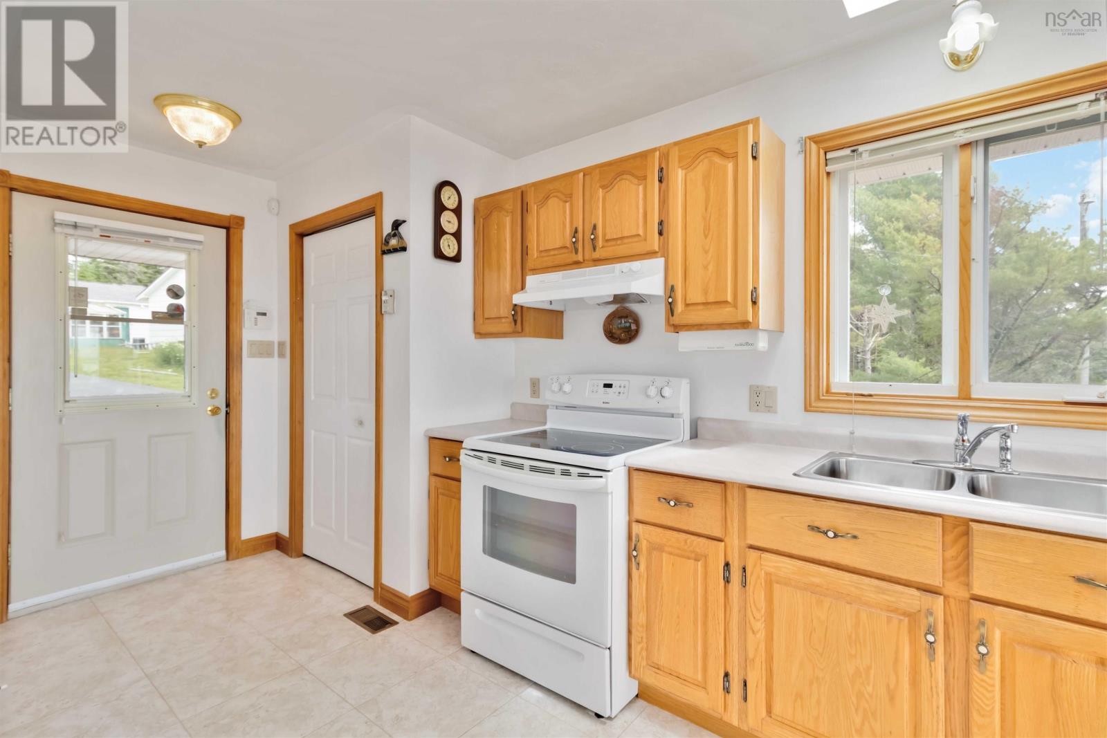 16353 Highway 7, Pleasant Harbour, Nova Scotia  B0J 3J0 - Photo 13 - 202516826