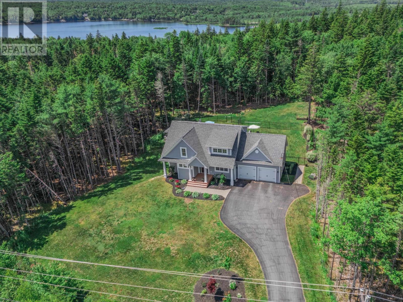 Property at 130 Gaspereau Run image 2