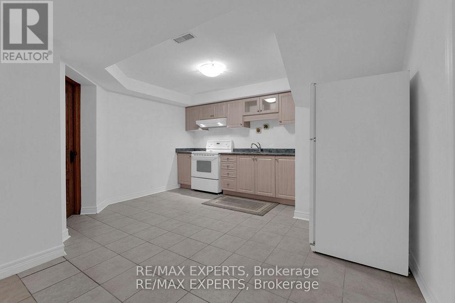 Bsmt - 25 Royalparkway Way, Vaughan, Ontario  L4H 1J5 - Photo 7 - N12276605
