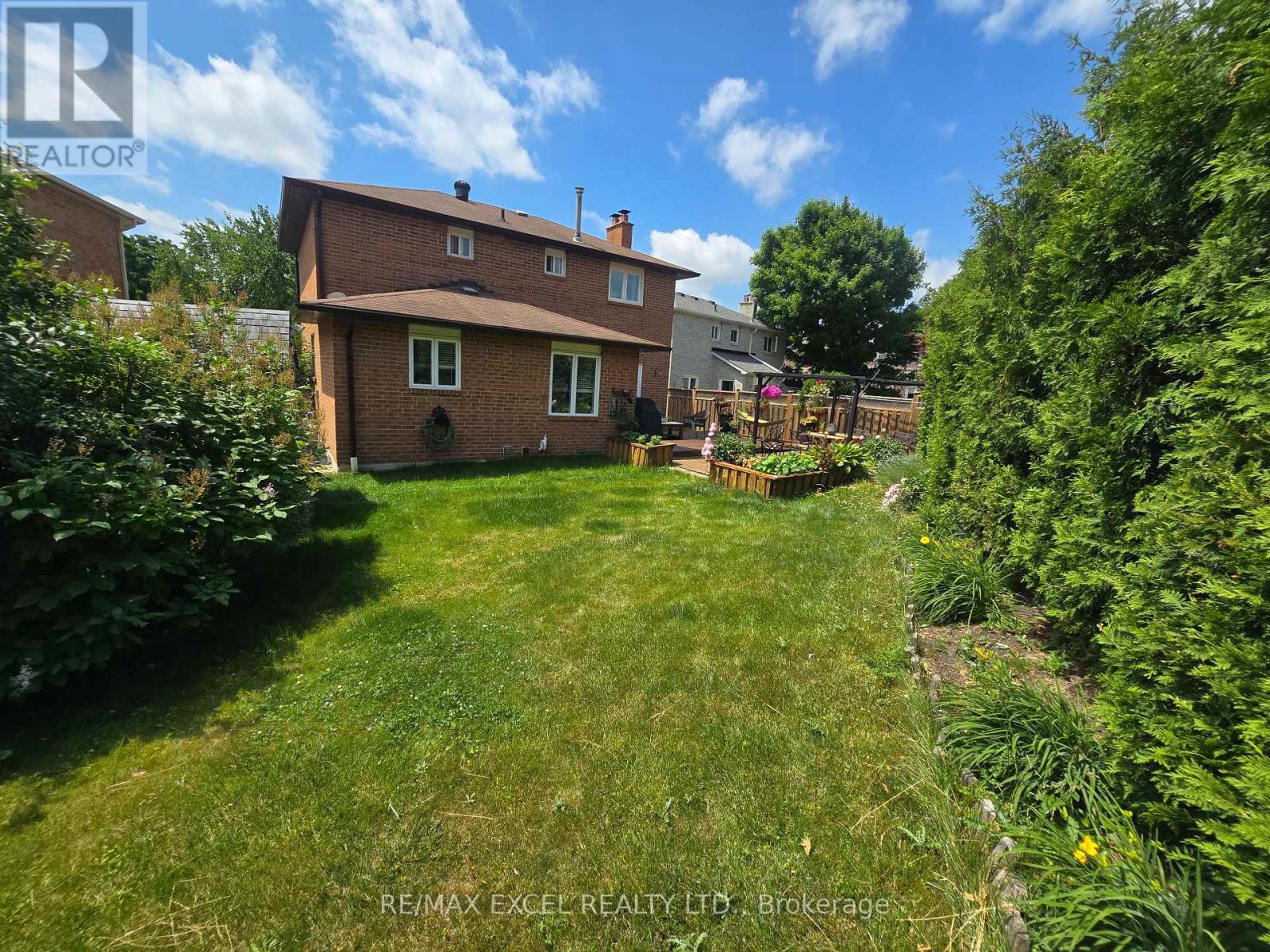 Property at 19 MARSH STREET N image 5