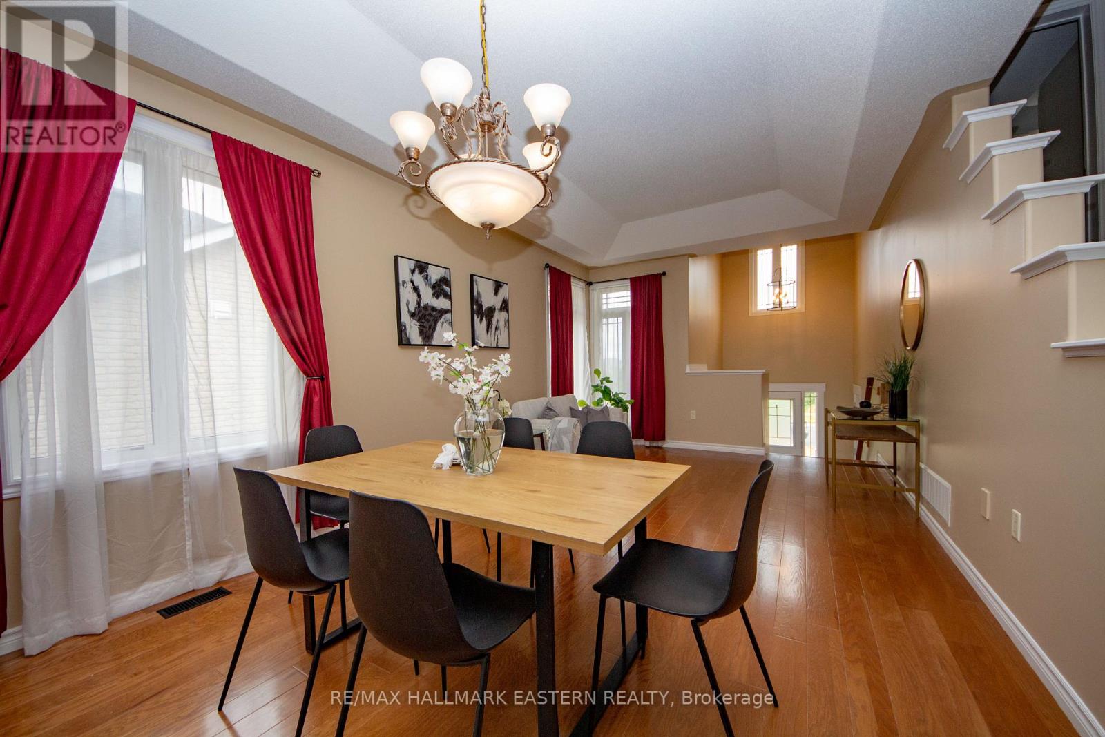 1568 Ireland Drive, Peterborough, Ontario  K9K 2T2 - Photo 4 - X12276669