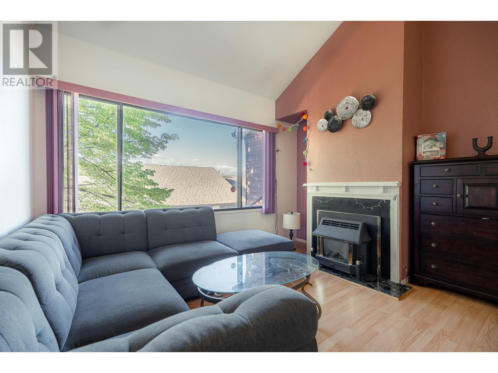 Property at 1155 HUGH ALLAN Drive Unit# 18 image 5